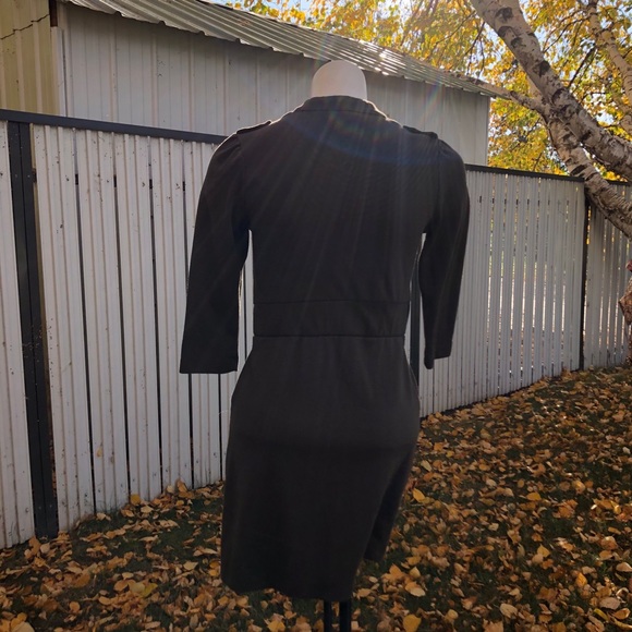 Dark Green Ruffled V-Neck - Picture 3 of 4